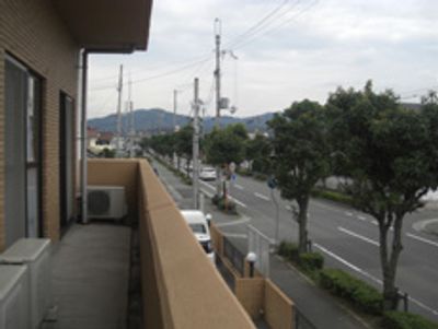 自然に囲まれたバルコニー  