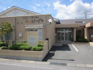 広々とした外観
