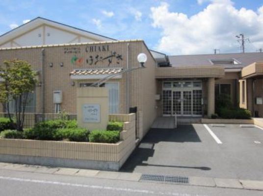 広々とした外観