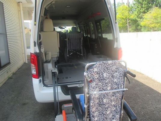 車いす用送迎車  