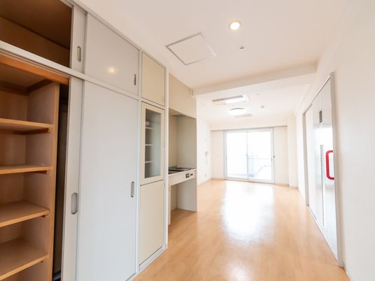 明るい部屋の居室