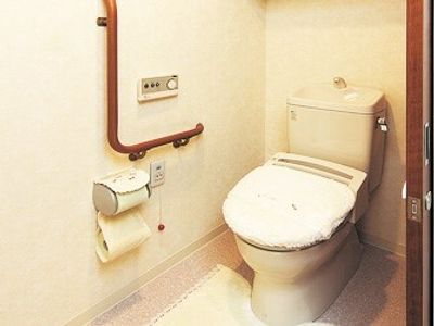 手すり付きトイレ空間