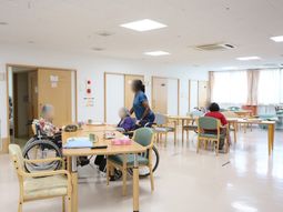 明るい多目的スペース