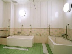 清潔なバスルーム