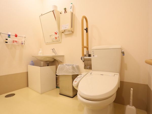 バリアフリーのトイレ設備