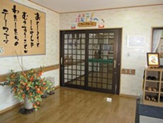 広々とした玄関エントランス
