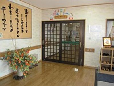 広々とした玄関エントランス