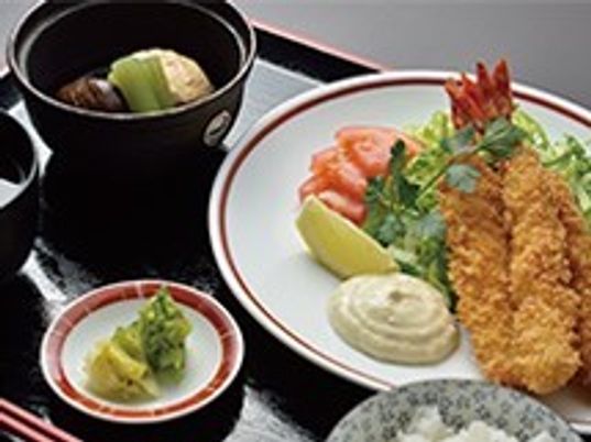 彩り豊かな和洋食