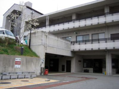 広々とした建物の外観