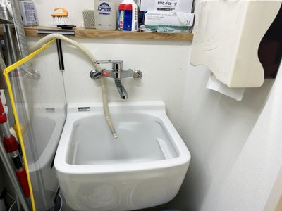 洗面台と掃除用具の設置箇所