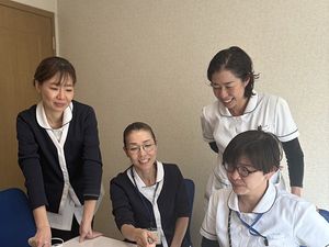 スタッフが集まる休憩室  