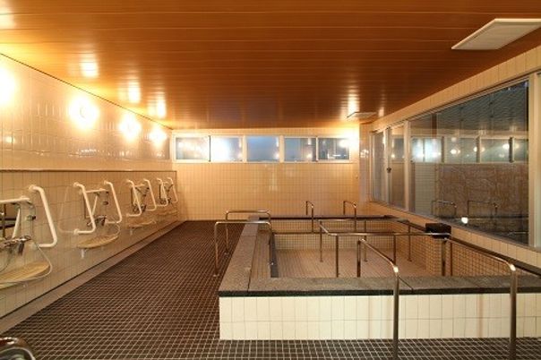 快適な設備の浴室