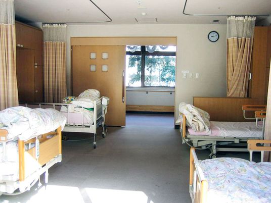 光が差し込む居室