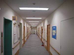 明るい廊下  