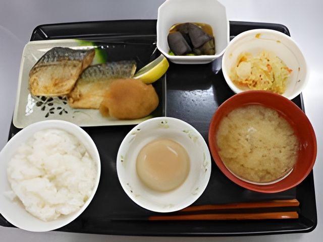 栄養バランスの整った料理 料理 栄養バランスに配慮された食事です。施設での毎日の健康的な食生活を支えます。