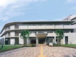 清潔感のあるモダンな建物