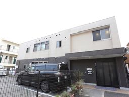 清潔感のある建物の外観