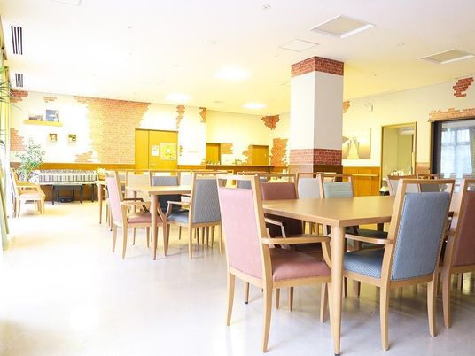 暖かみのあるダイニングエリア