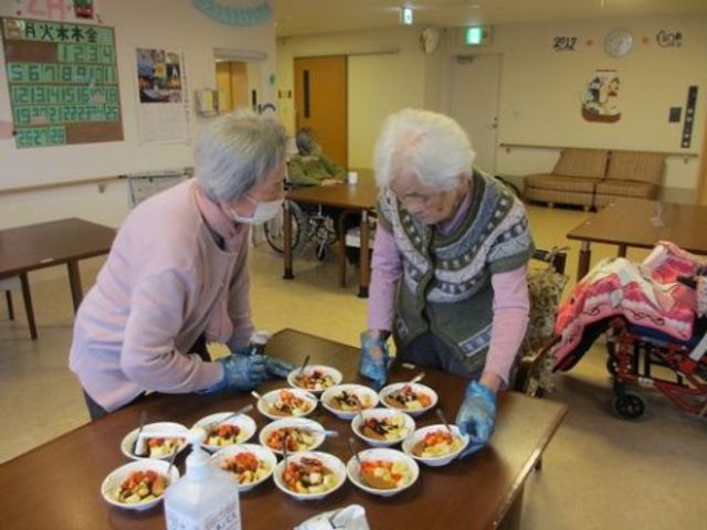 お料理を準備している様子