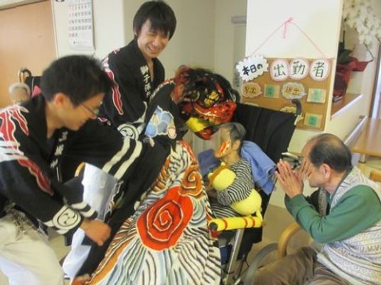 祭り気分のレクリエーション