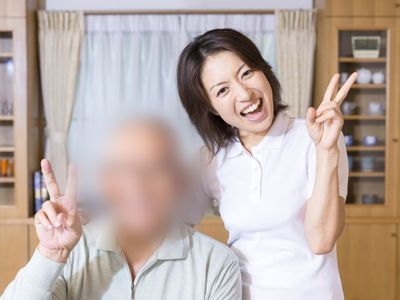 笑顔の人々 ラウンジ