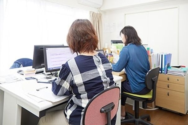 スタッフの作業スペース