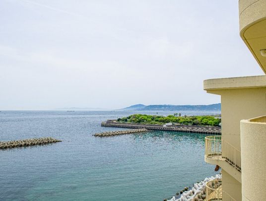 海に面した施設の景観