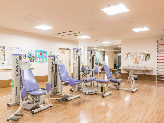 明るい機能訓練室