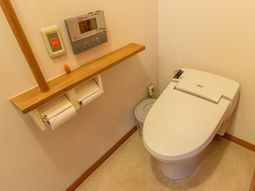 清潔な設備のトイレ