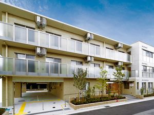 多階層モダンな建物外観