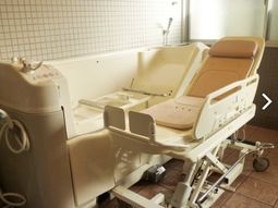 快適な介助浴槽