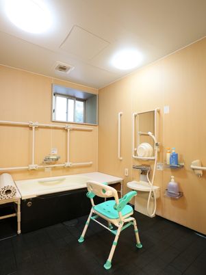 バリアフリー設計の洗面所