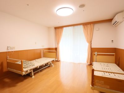 居室の明るい内装