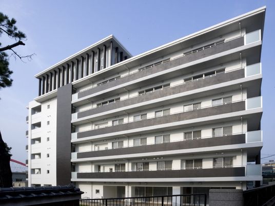 外観の建物全景  