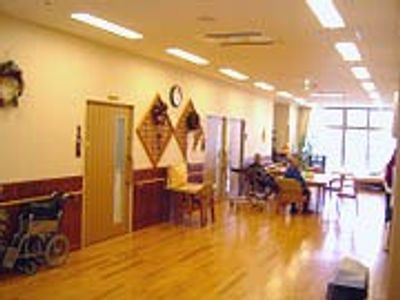 温かな広々空間廊下