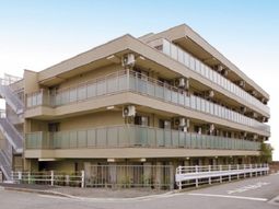 多階層の建物外観