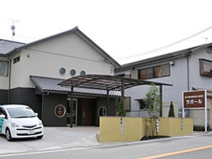温かみのあるエントランス