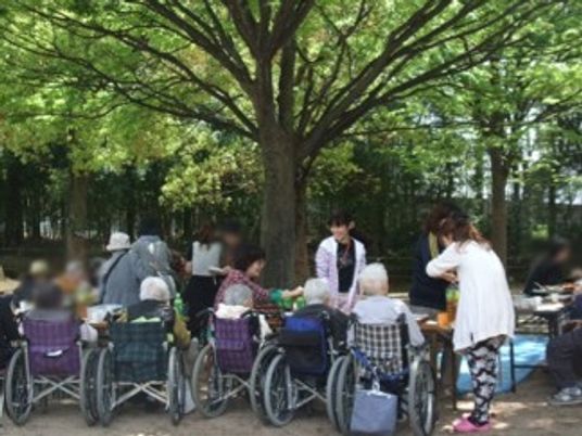 自然と触れ合う庭
