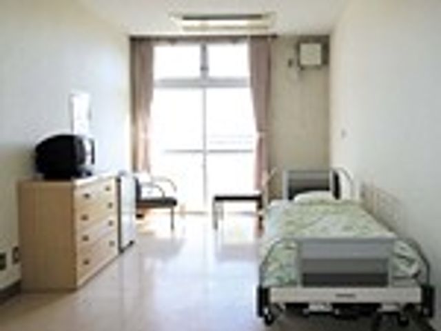 居室の様子 居室 日当たりの良いゆったり広々とした個室です。快適な日々を過ごせる空間が整っております。