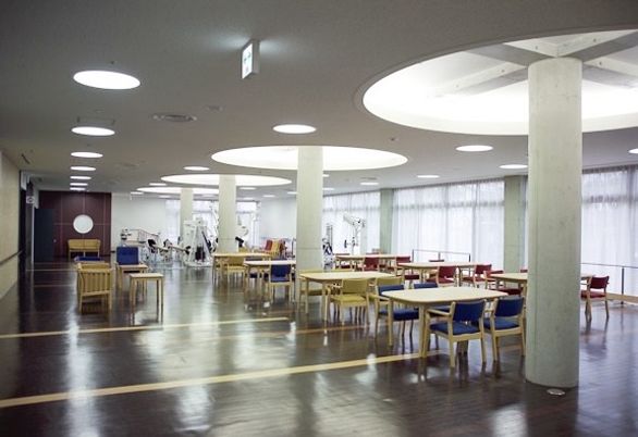 広々としたダイニングルーム