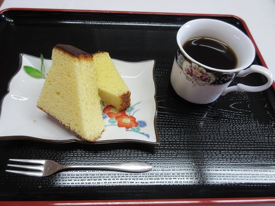 コーヒーとカステラのティータイム