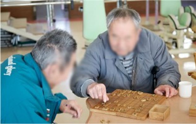 和気あいあいの様子の機能訓練室