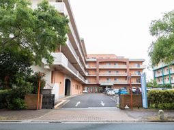 入口と外観の風景