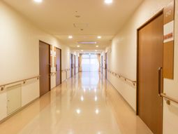 明るい廊下の様子