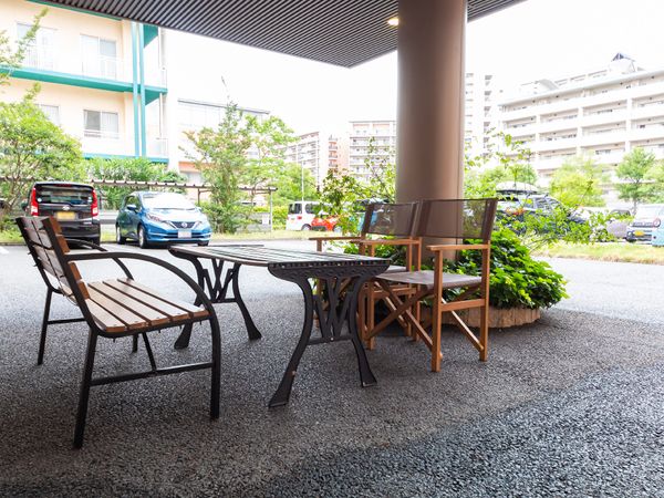 屋外休憩スペースの様子