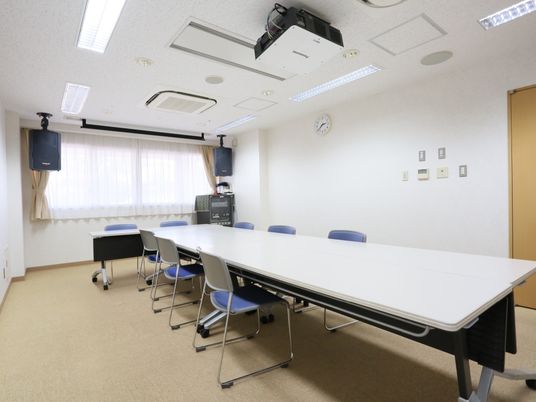 多目的に使える会議ルーム