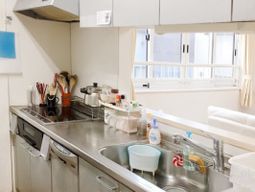 清潔感ある明るいキッチン