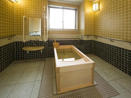 浴室の清潔な設備