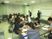 会議室で学ぶ様子  