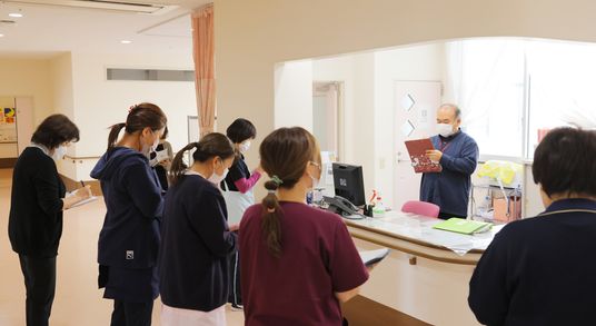 スタッフの様子カウンター  